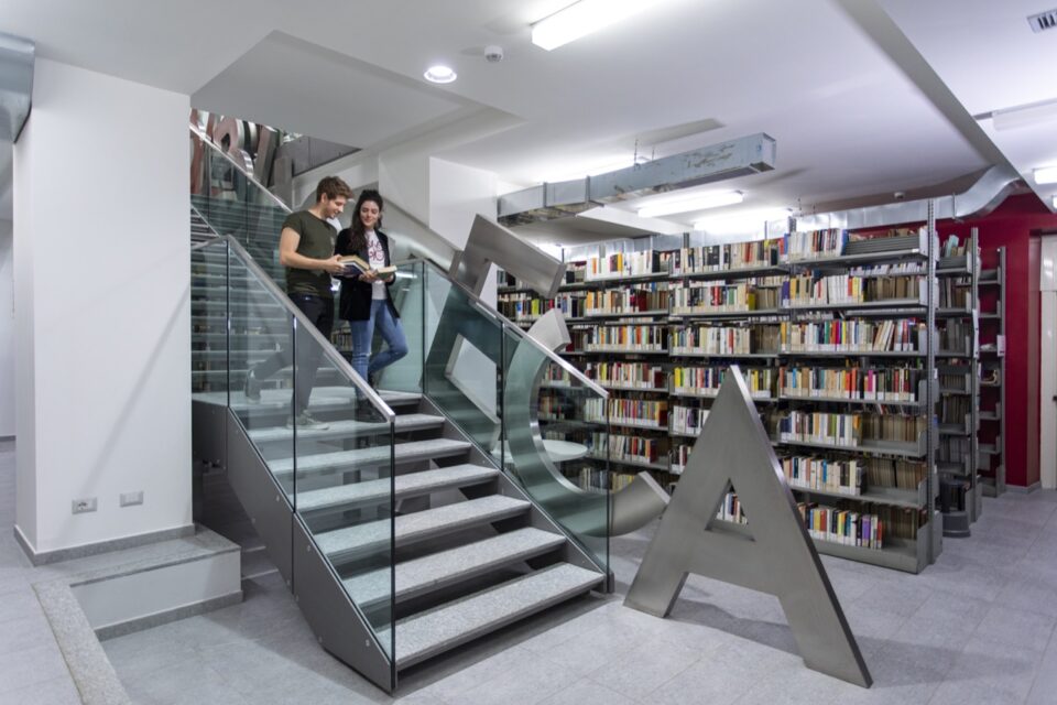 po-biblioteca-collegio-einaudi-7
