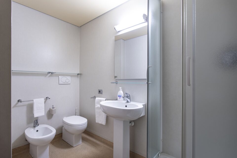 valentino-camera-con-bagno-collegio-einaudi-3